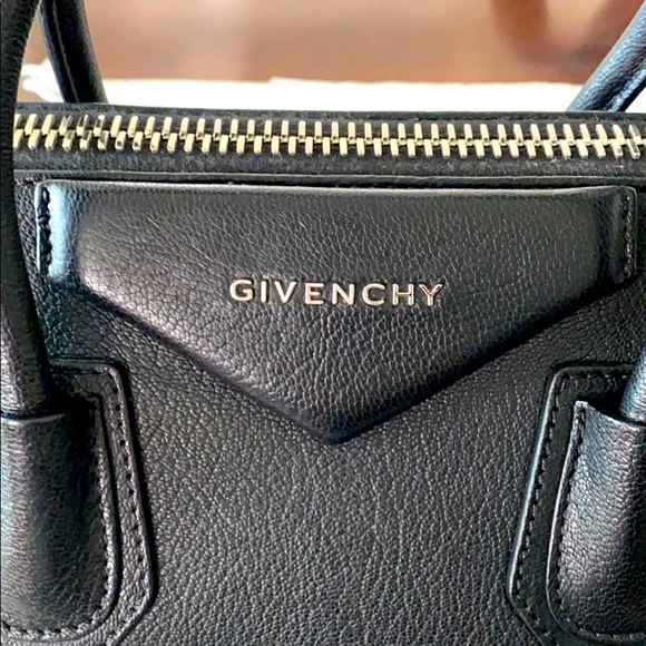 ⛔️SOLD⛔️ Givenchy Antigona small - Picture 2 of 7